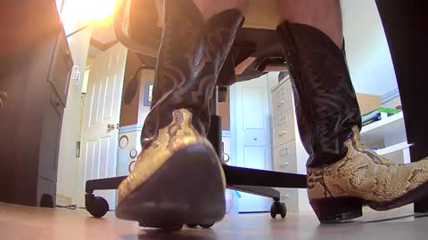 Snapshot of thecowboy_74 chatting on September 14, 3:55 pm thecowboy_74 online show from September 14, 3:55 pm