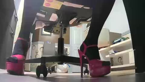 Snapshot of thecowboy_74 chatting on October 12, 2:32 am thecowboy_74 online show from October 12, 2:32 am