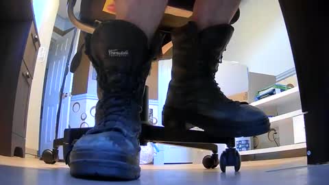 Snapshot of thecowboy_74 chatting on October 13, 11:54 am thecowboy_74 online show from October 13, 11:54 am