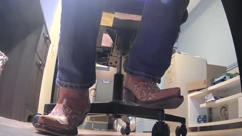 Snapshot of thecowboy_74 chatting on November 2, 3:42 am thecowboy_74 online show from November 2, 3:42 am