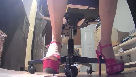 Snapshot of thecowboy_74 chatting on November 16, 3:45 am thecowboy_74 online show from November 16, 3:45 am