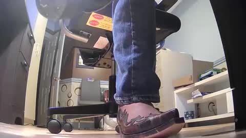 Snapshot of thecowboy_74 chatting on November 23, 3:50 am thecowboy_74 online show from November 23, 3:50 am