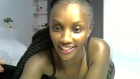 SWEET FREAKY DOLL online show from October 28, 9:35 am