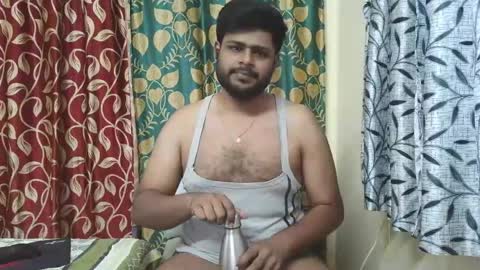thecuteboyy online show from May 18, 10:21 am