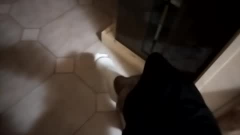 Snapshot of thedo121111 chatting on October 2, 10:39 pm thedo121111 online show from October 2, 10:39 pm