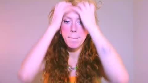 Yolanda online show from December 22, 3:53 pm