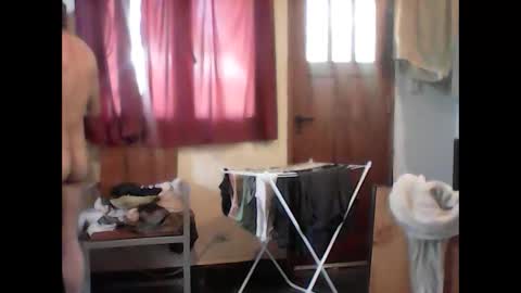 Snapshot of thedudnextdoor chatting on February 7, 7:50 pm thedudnextdoor online show from February 7, 7:50 pm