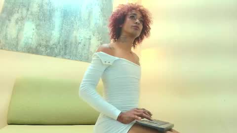 thee_queen1 online show from October 27, 5:00 am