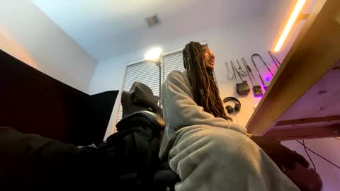 Snapshot of theekingcapo chatting on February 11, 11:54 pm king capo thee online show from February 11, 11:54 pm