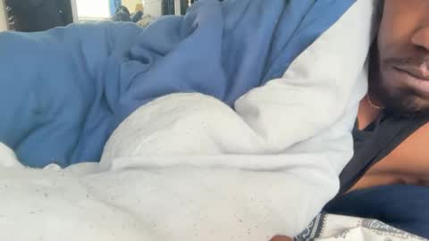 Snapshot of theeshooterr chatting on December 14, 3:04 pm theeshooterr online show from December 14, 3:04 pm