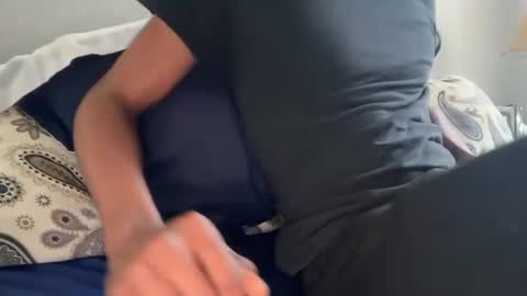 Snapshot of theeshooterr chatting on January 2, 6:01 pm theeshooterr online show from January 2, 6:01 pm