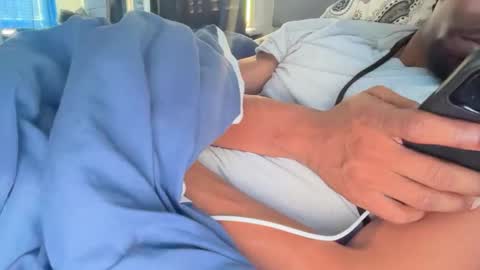 Snapshot of theeshooterr chatting on January 4, 3:17 pm theeshooterr online show from January 4, 3:17 pm