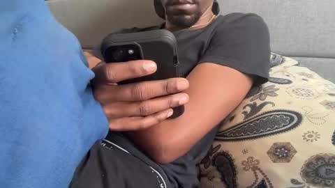 Snapshot of theeshooterr chatting on January 8, 2:03 pm theeshooterr online show from January 8, 2:03 pm