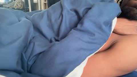 Snapshot of theeshooterr chatting on January 12, 2:09 pm theeshooterr online show from January 12, 2:09 pm