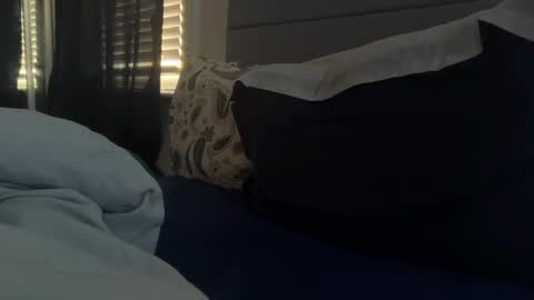 Snapshot of theeshooterr chatting on January 23, 4:26 pm theeshooterr online show from January 23, 4:26 pm