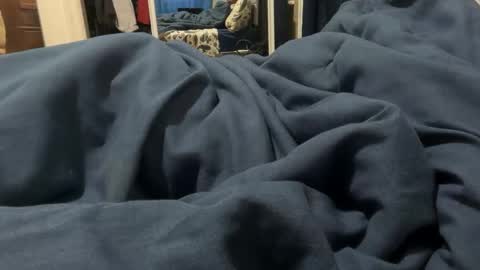 Snapshot of theeshooterr chatting on February 2, 12:13 pm theeshooterr online show from February 2, 12:13 pm