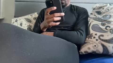 Snapshot of theeshooterr chatting on February 4, 4:50 pm theeshooterr online show from February 4, 4:50 pm