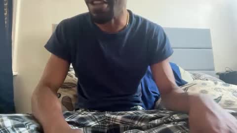 Snapshot of theeshooterr chatting on September 19, 5:46 pm theeshooterr online show from September 19, 5:46 pm