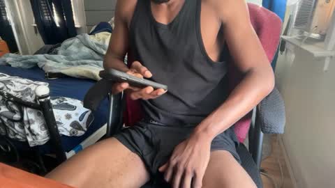 Snapshot of theeshooterr chatting on September 26, 3:27 pm theeshooterr online show from September 26, 3:27 pm