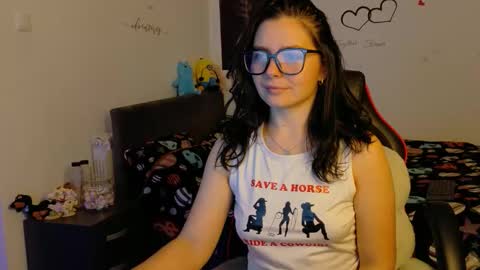 TheFarmergirl online show from November 16, 5:07 pm