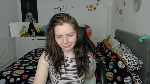 TheFarmergirl online show from March 23, 5:28 pm