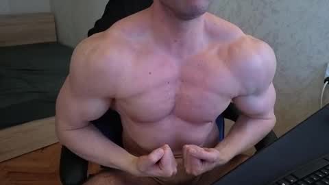 Snapshot of thefitgiant chatting on February 17, 2:37 pm Vince online show from February 17, 2:37 pm
