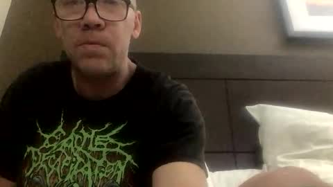 Snapshot of thefunbeandip chatting on December 3, 11:08 am THE DIP online show from December 3, 11:08 am