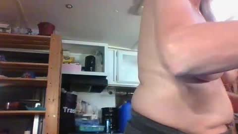 Snapshot of thegardenho chatting on March 1, 5:09 am Riki Plant online show from March 1, 5:09 am