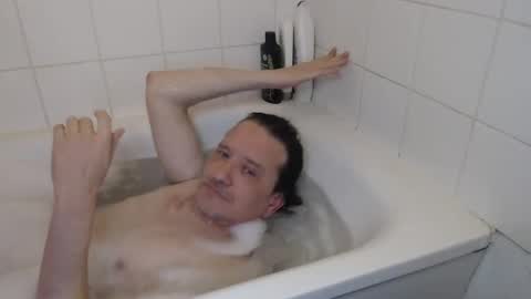 Green online show from February 4, 9:53 pm