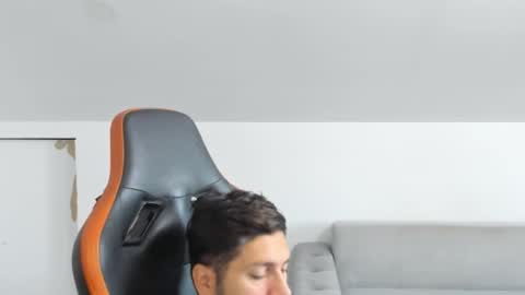 Snapshot of theguardian7 chatting on October 31, 9:54 am theguardian7 online show from October 31, 9:54 am