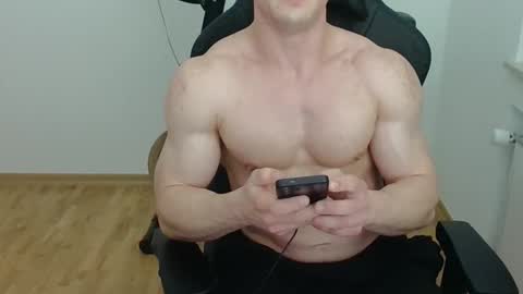 Snapshot of theguyfrombehind chatting on January 10, 9:16 pm Alex online show from January 10, 9:16 pm