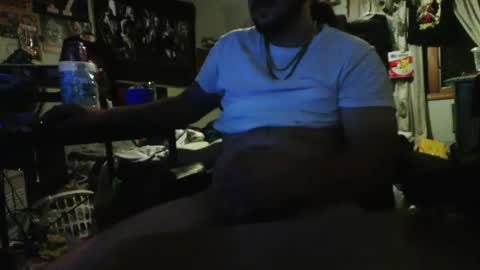 Snapshot of thehammer21992 chatting on July 27, 4:41 am dontbeshybby online show from July 27, 4:41 am