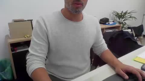 Snapshot of thehardcock2025 chatting on February 4, 8:28 pm thehardcock2025 online show from February 4, 8:28 pm