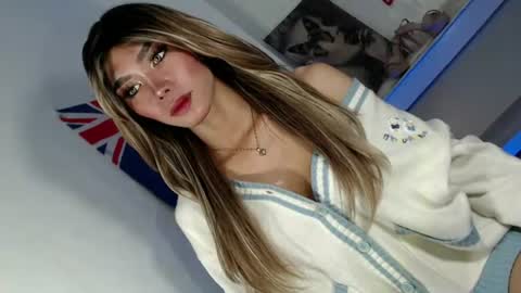 laisa online show from June 15, 9:44 am