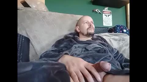 Snapshot of thehornyman916 chatting on March 2, 8:48 am thehornyman916 online show from March 2, 8:48 am