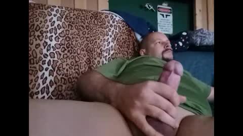 Snapshot of thehornyman916 chatting on November 28, 2:42 pm thehornyman916 online show from November 28, 2:42 pm