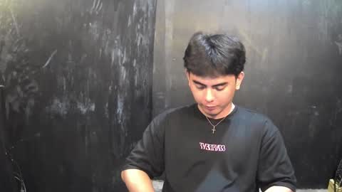 Snapshot of thehugecomeback chatting on February 11, 11:54 pm Xerxis online show from February 11, 11:54 pm