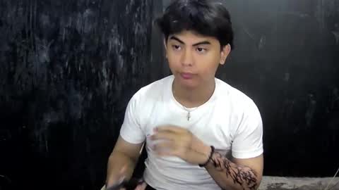 Xerxis online show from March 3, 12:05 pm