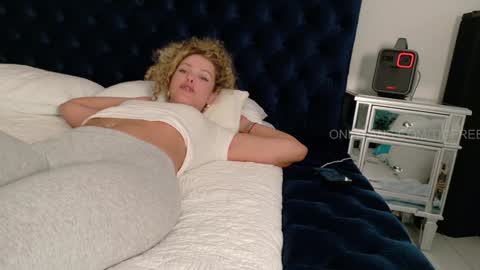 Lily Marie online show from September 12, 8:20 pm