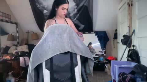 Snapshot of thejennataylor chatting on July 20, 5:37 pm thejennataylor online show from July 20, 5:37 pm