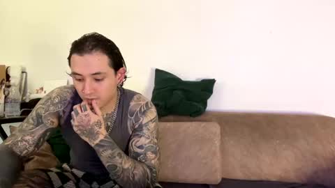 Snapshot of thejoestars chatting on November 3, 9:38 pm Tyler Ada online show from November 3, 9:38 pm