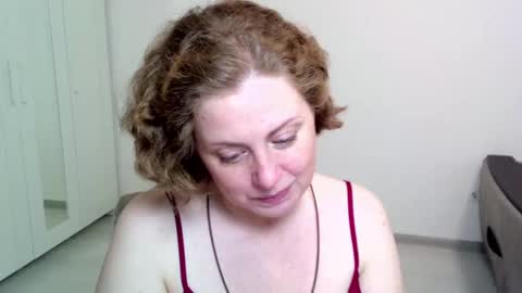Ella online show from December 13, 12:39 pm