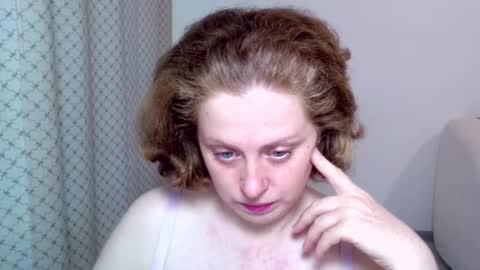 Ella online show from November 28, 7:00 am