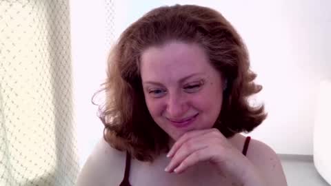 Ella online show from April 12, 7:35 am