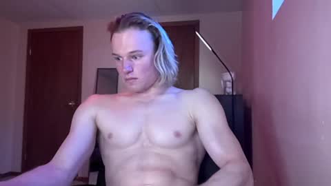 Snapshot of thelevimeyers chatting on March 9, 11:56 pm thelevimeyers online show from March 9, 11:56 pm