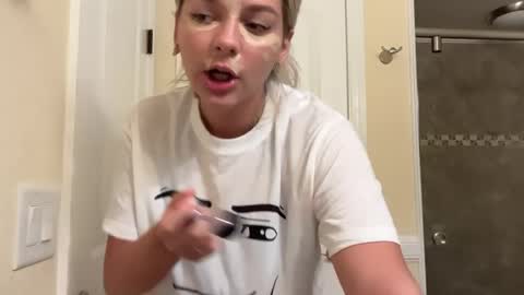 thelexirose online show from June 20, 2:14 am