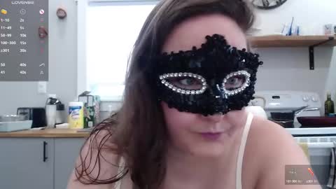 Lacey online show from February 25, 1:28 pm