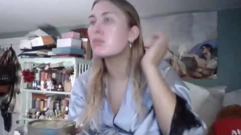 Little Bambii online show from February 13, 1:34 am