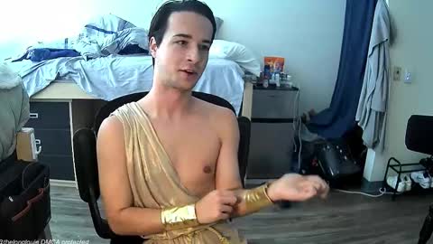 Snapshot of thelonglouie chatting on October 28, 4:31 pm Louie online show from October 28, 4:31 pm