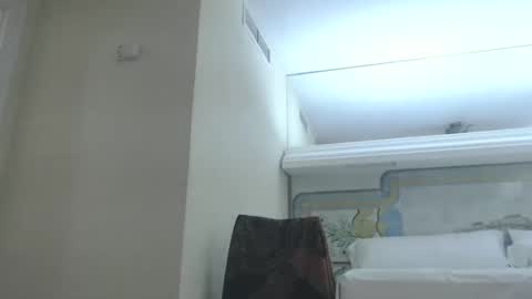 Snapshot of themannie83 chatting on June 3, 12:57 am Cumster online show from June 3, 12:57 am